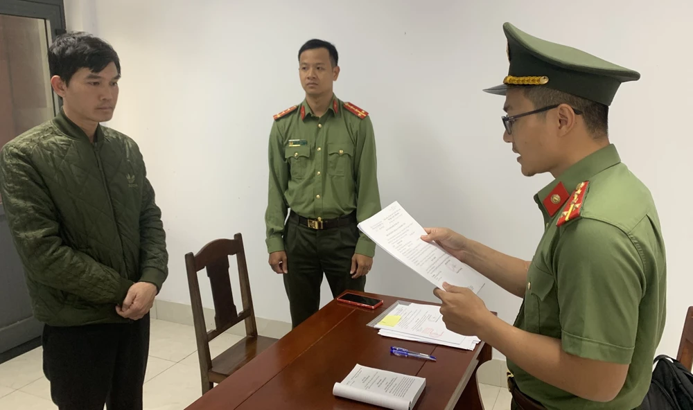 đi dubai làm việc