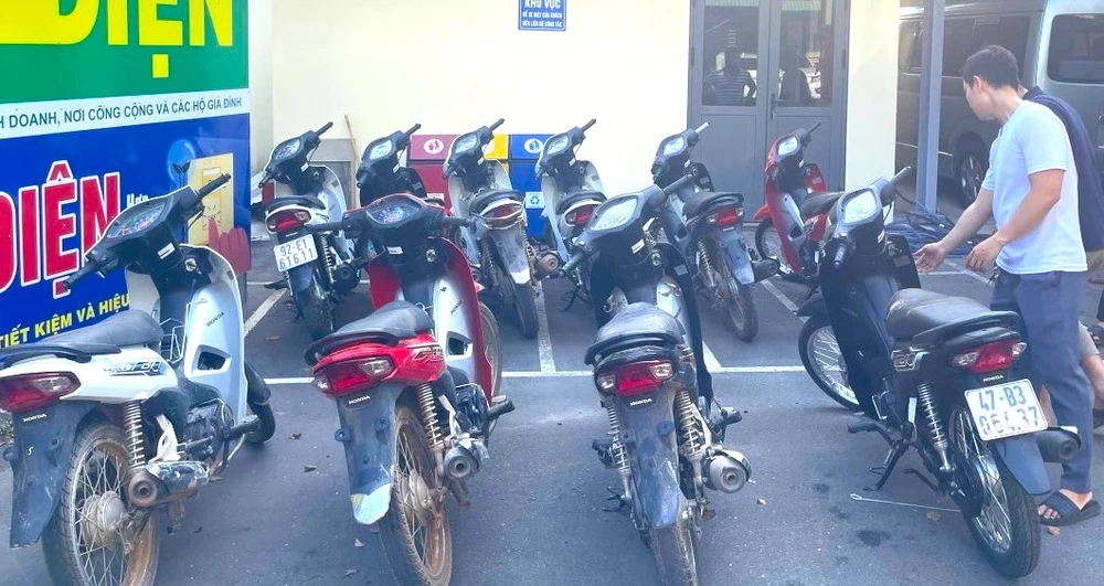 đưa sang lào tiêu thụ