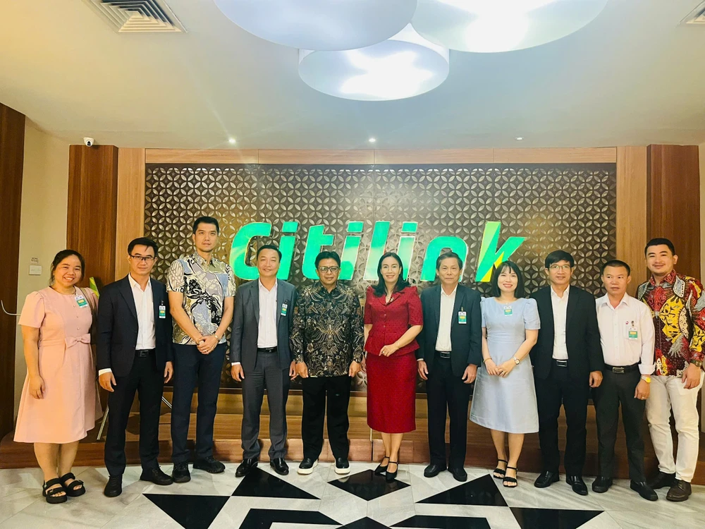 đường bay từ indonesia