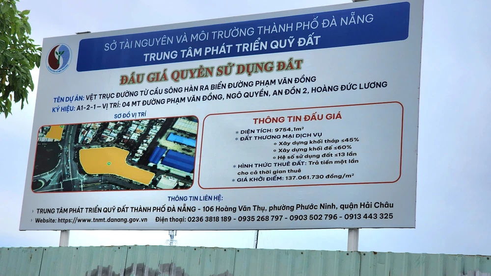 4 mặt tiền