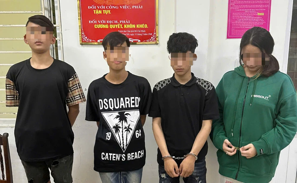 học sinh bị trấn lột