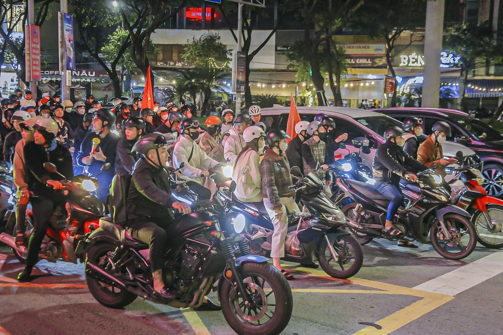 ăn mừng chiến thắng