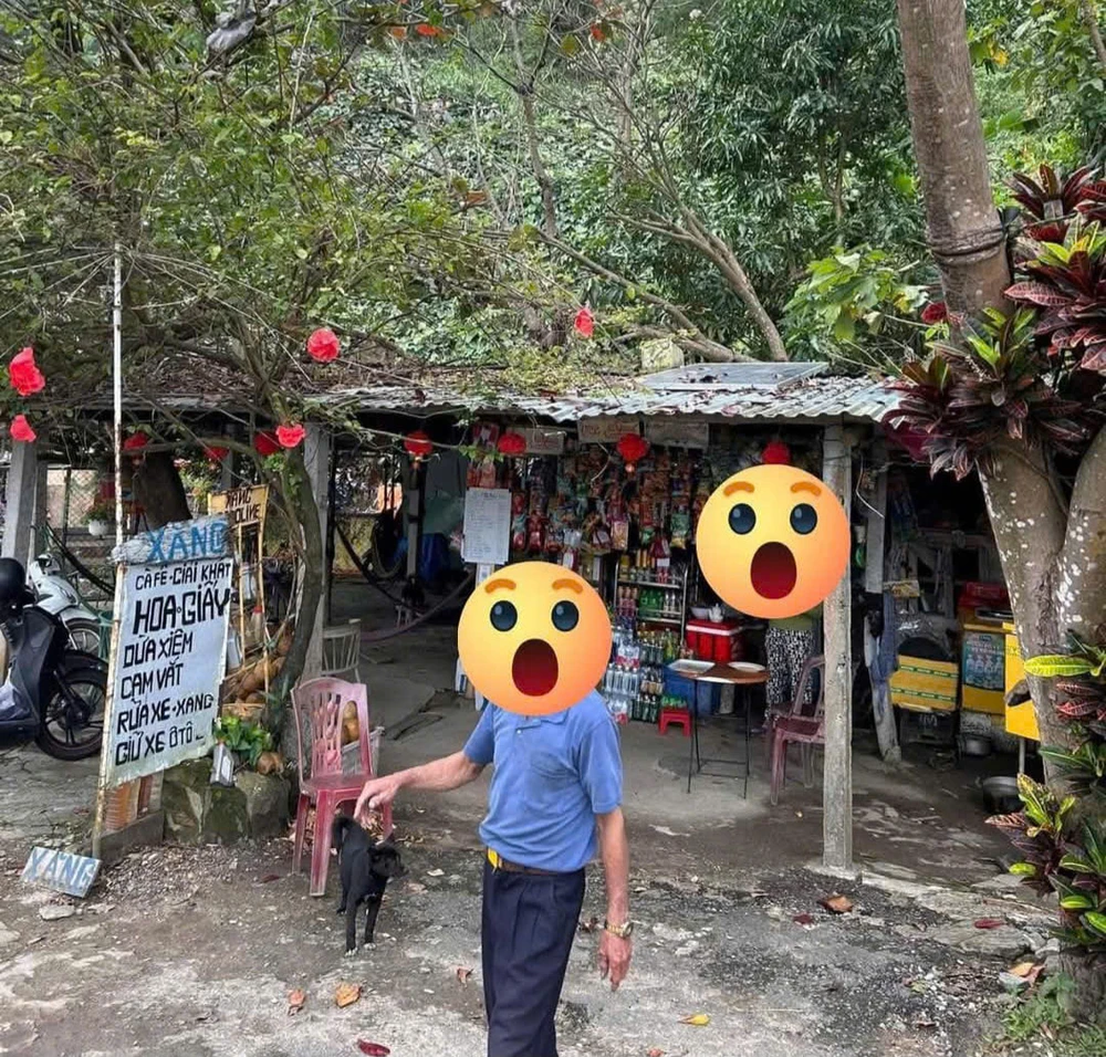 tiền gửi xe uống cà phê