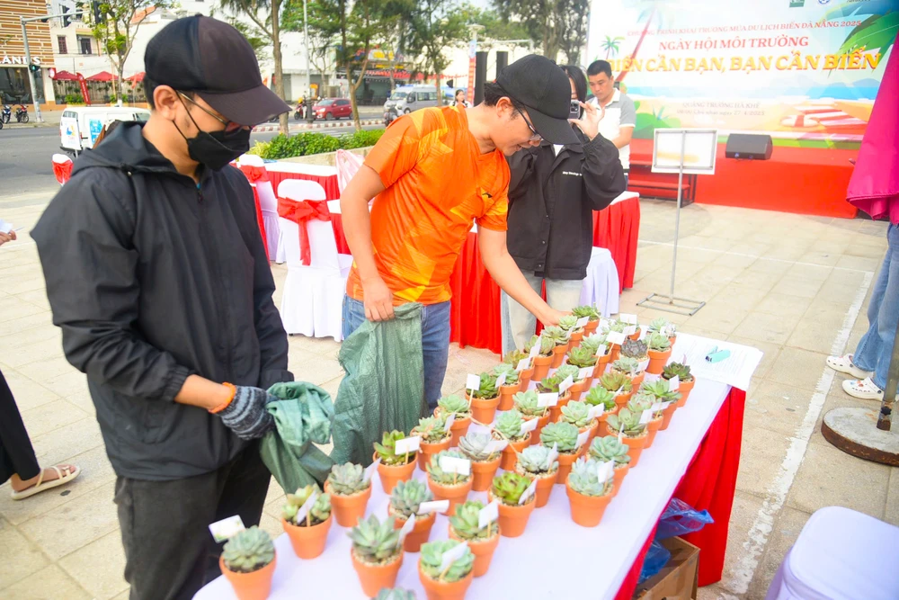 đổi rác lấy cây xanh