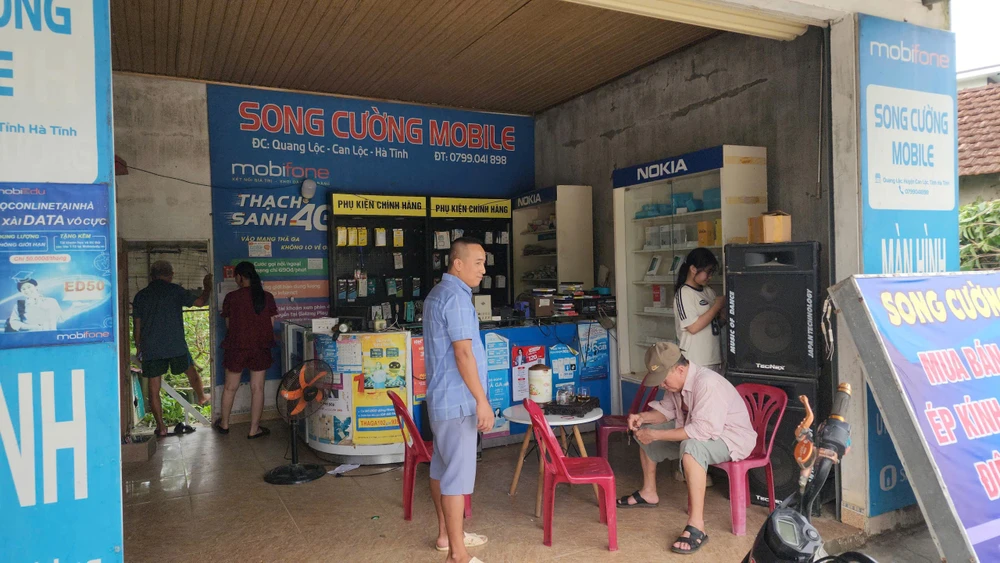 sạc pin miễn phí