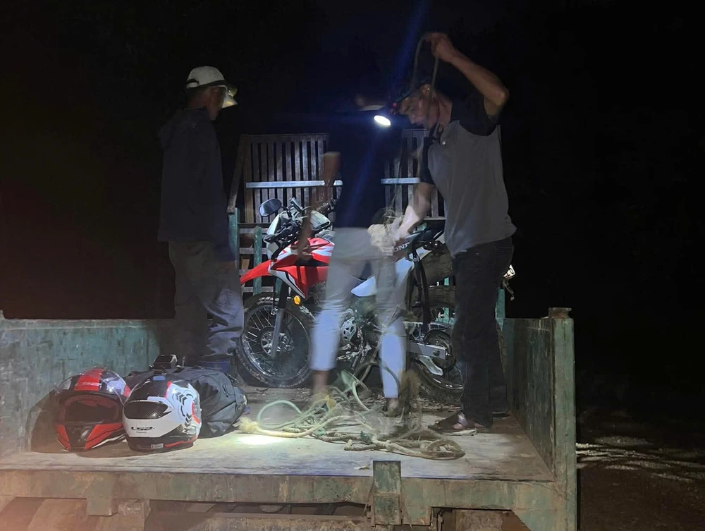 du khách mắc kẹt