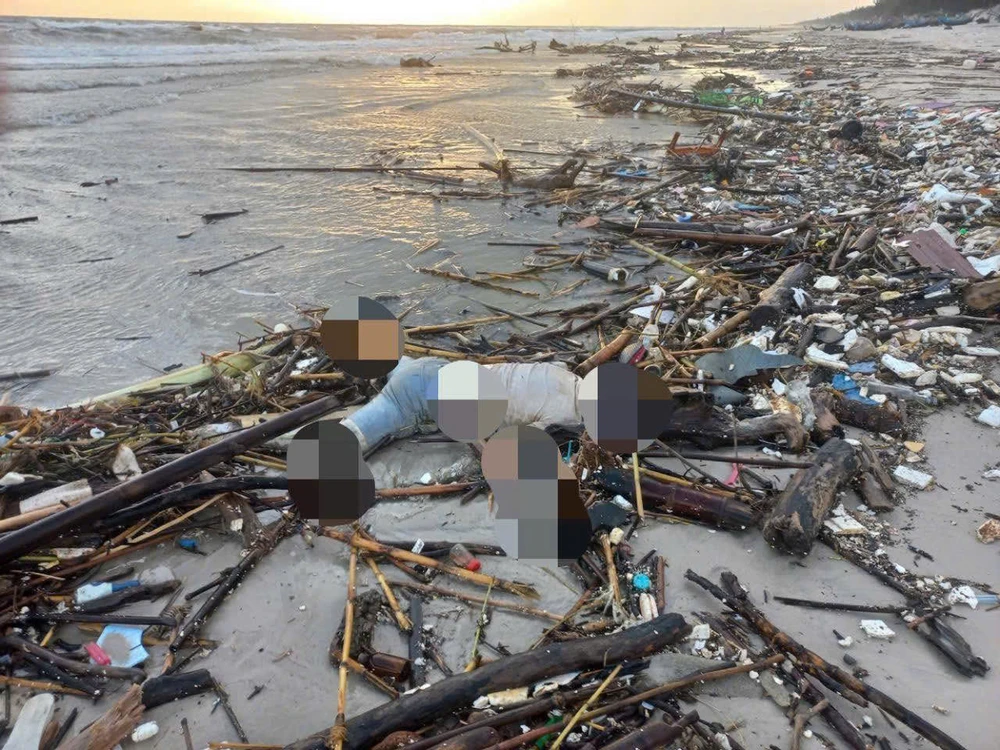 thi thể trôi dạt