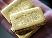 Giá vàng bất ngờ 'xì hơi' nhưng vẫn cao chót vót