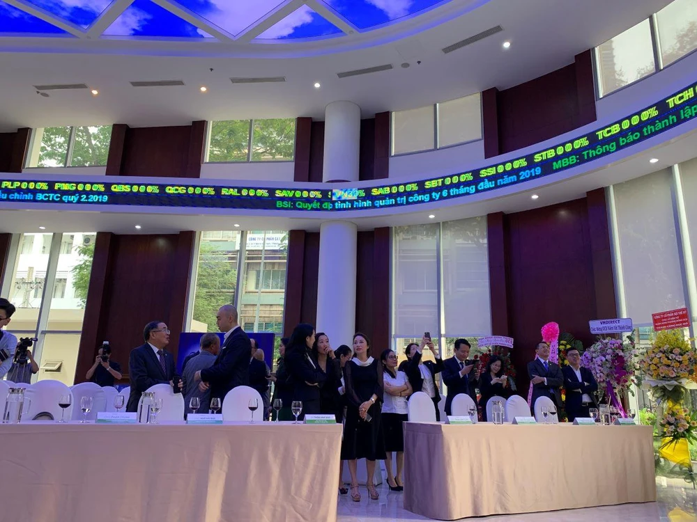 Năm 2021, thị trường chứng khoán luôn đạt giá trị thanh khoản hơn 23.000 tỉ đồng một phiên (tương đương 1 tỉ USD). Ảnh: Phương Minh