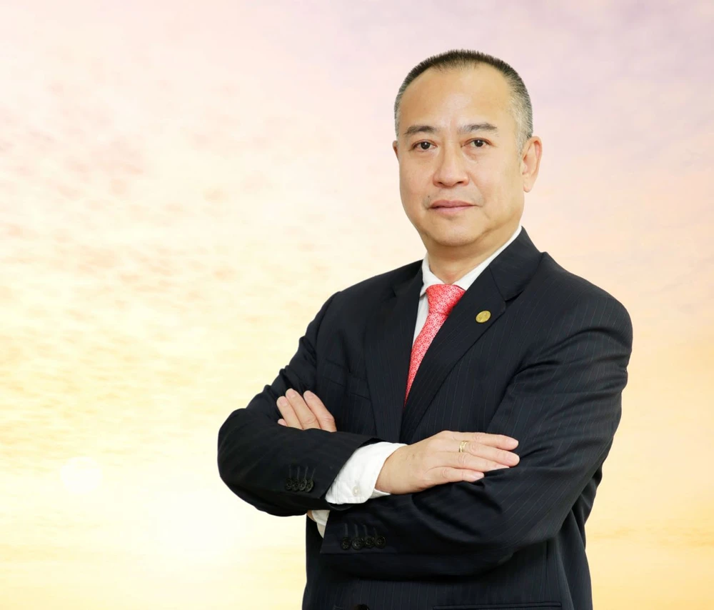 Ông Lê Quốc Long hiện đảm nhiệm chức vụ quyền Tổng Giám đốc SeABank. Ông Lê Quốc Long hiện đảm nhiệm chức vụ quyền Tổng Giám đốc SeABank.