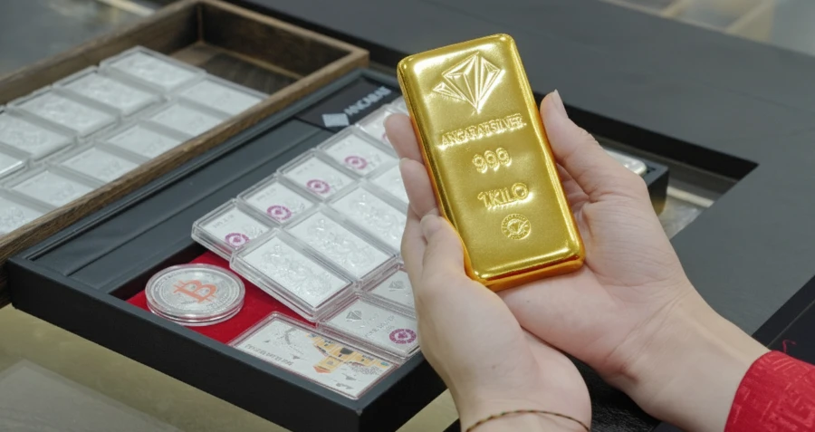 người mua vàng.png