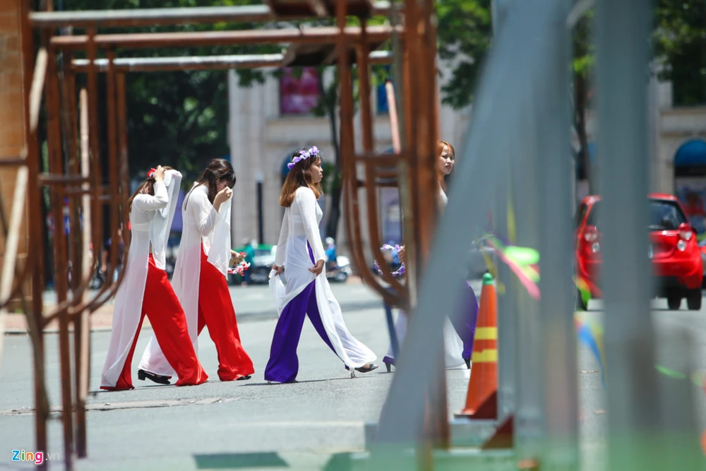 Nha tho Duc Ba o Sai Gon bat dau dot trung tu keo dai 2 nam hinh anh 9