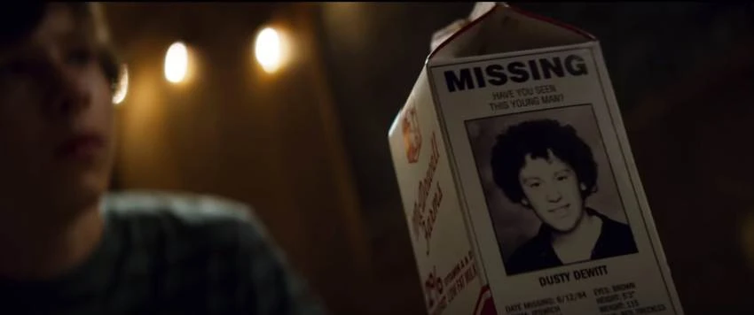 Trailer kinh dị hé lộ cuộc mất tích bí ẩn trong 'Summer of 84' ảnh 1