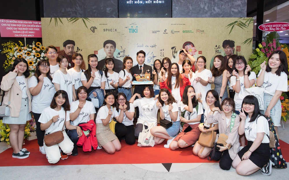 Đức Phúc gây sốc khi biến hoa hậu Đỗ Mỹ Linh thành Thị Nở ảnh 7