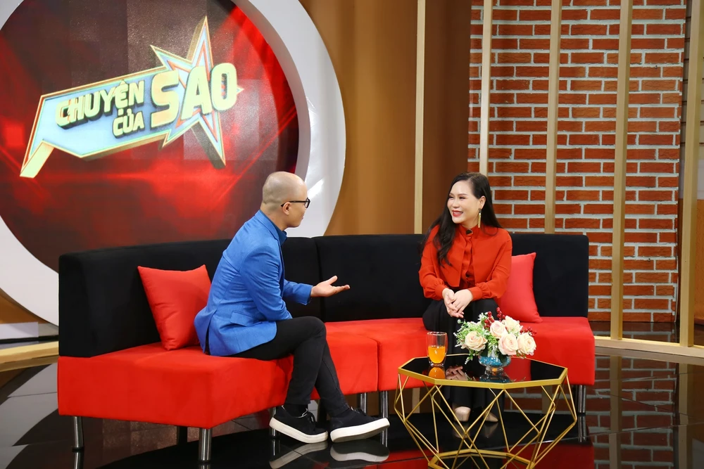 Ca sĩ Hồng Mơ từ bỏ chủ nghĩa độc thân vì chồng ảnh 4