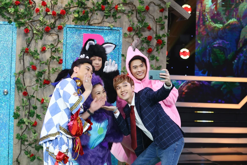 Minh Xù bất lực nhìn Võ Tấn Phát rượt đánh Hữu Đằng? ảnh 4