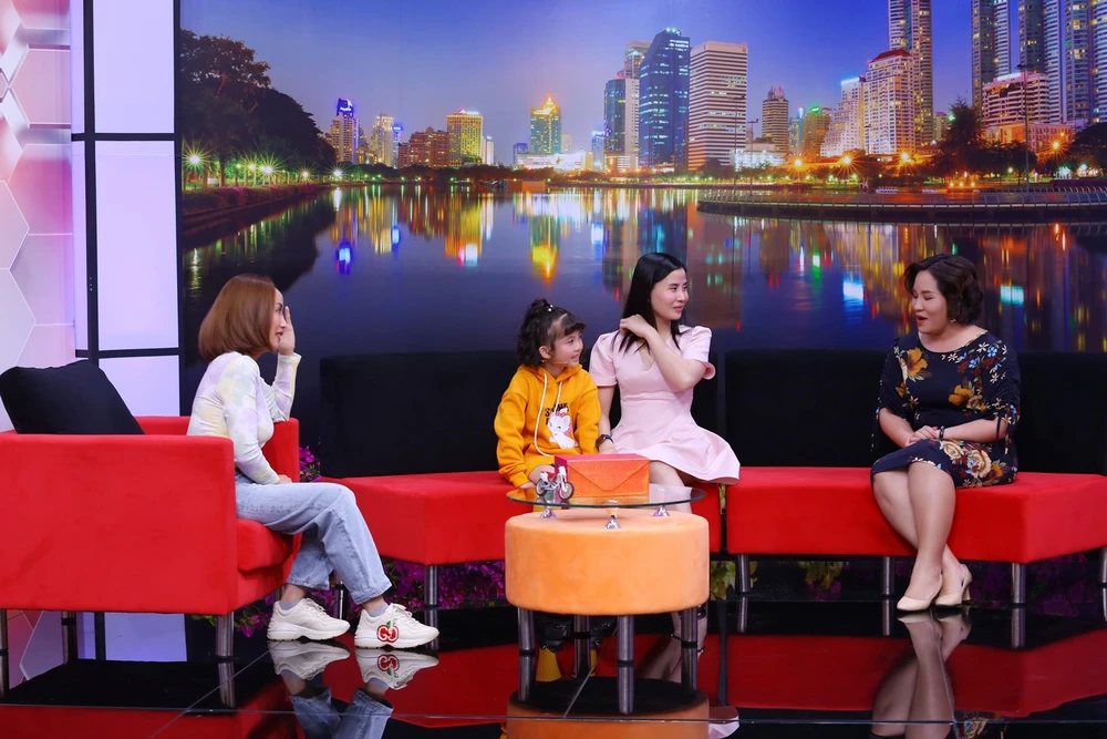 Nữ biker nhí sẵn sàng nghỉ học, nhịn đói để chạy xe cả ngày ảnh 2