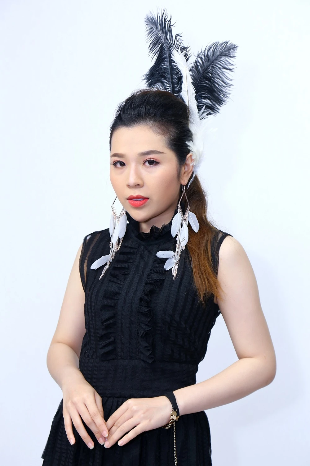 Nguyễn Kiều Oanh chia sẻ bí quyết giữ được bản sắc 'rất Kiều Oanh' ảnh 1