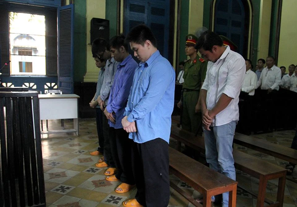 Các bị cáo tại phiên tòa buổi chiều