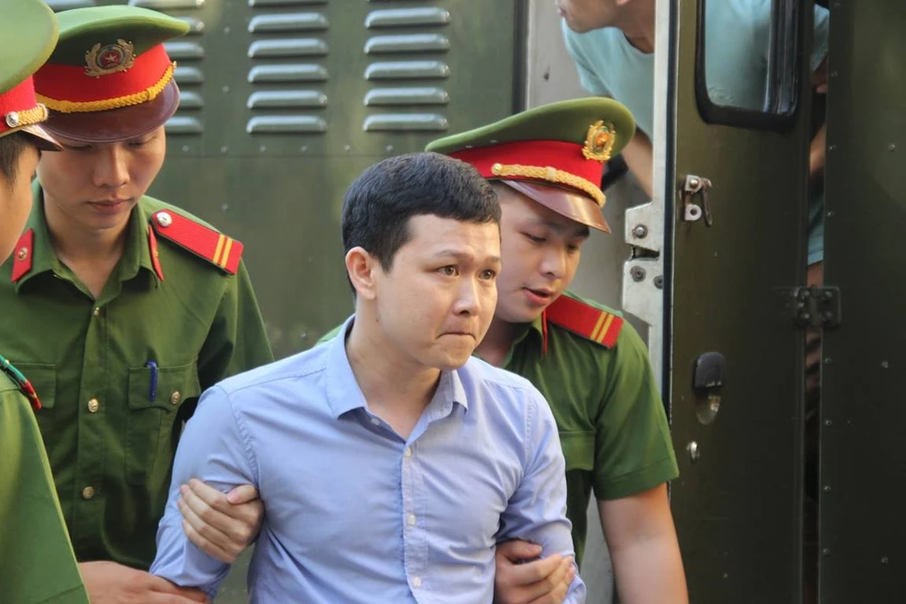 Vụ chạy thận 8 người chết: Bị cáo phủ nhận lời khai của nhau ảnh 2