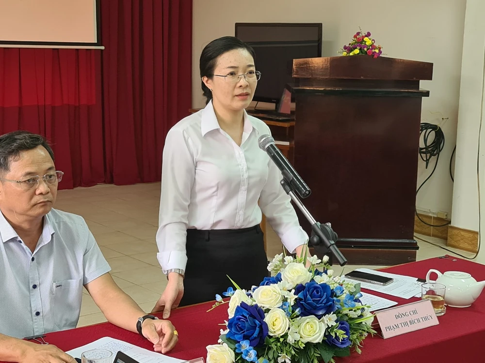 Vụ nhảy lầu tự tử: Tòa Bình Phước nói xử công tâm, khách quan ảnh 3 Vụ nhảy lầu tự tử: Tòa Bình Phước nói xử công tâm, khách quan ảnh 3