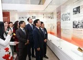 Trưng bày chuyên đề ‘Tự hào 90 năm Đảng Cộng sản Việt Nam’