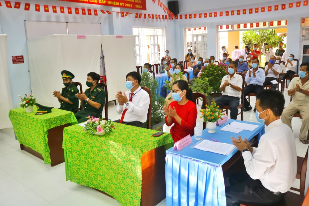 Hơn 69 triệu cử tri cả nước đi bầu cử ảnh 38