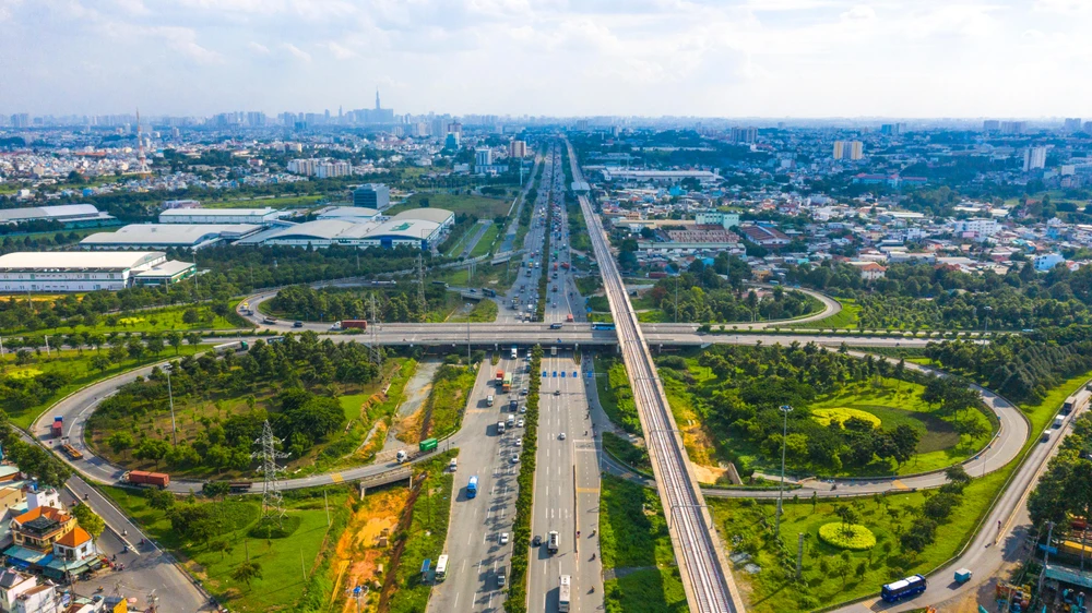 Chính phủ giao Bộ KH&amp;ĐT nghiên cứu xây dựng các chính sách, giải pháp nhằm đẩy mạnh phân cấp, phân quyền trong đầu tư. Ảnh: HOÀNG GIANG