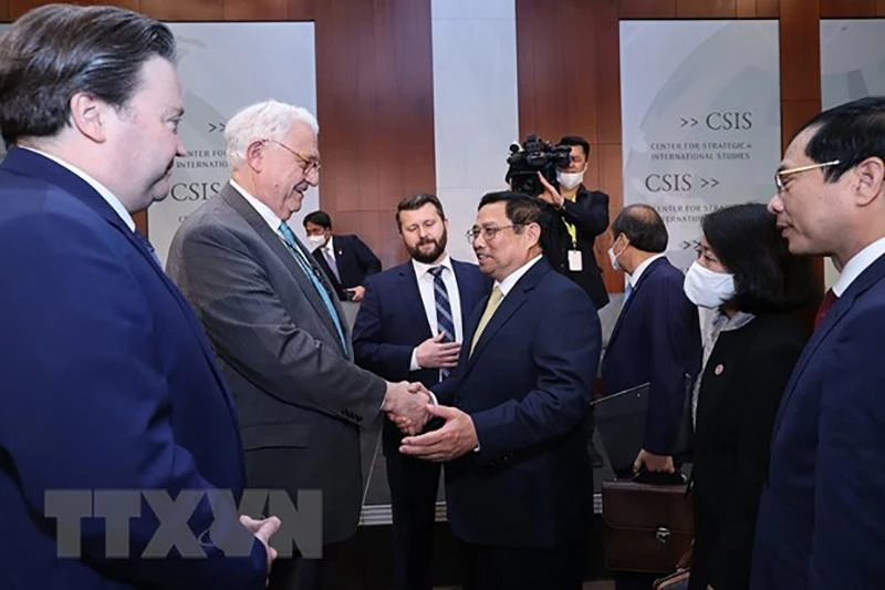 Thủ tướng Phạm Minh Chính trao đổi với các đại biểu tại Viện Nghiên cứu Chiến lược quốc tế Hoa Kỳ (CSIS). Ảnh: TTXVN