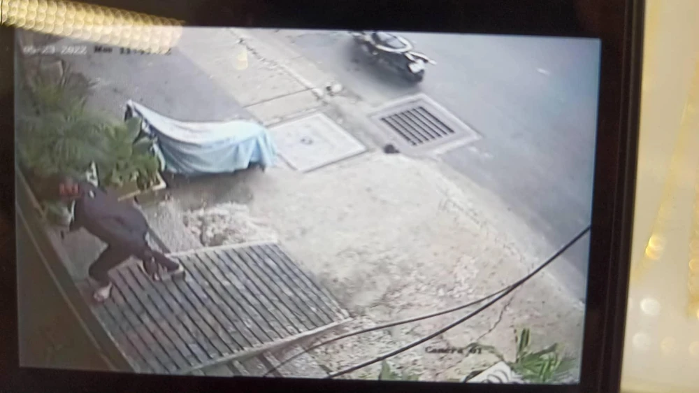 Hình ảnh nam thanh niên được camera ghi lại. Ảnh: Cắt từ clip