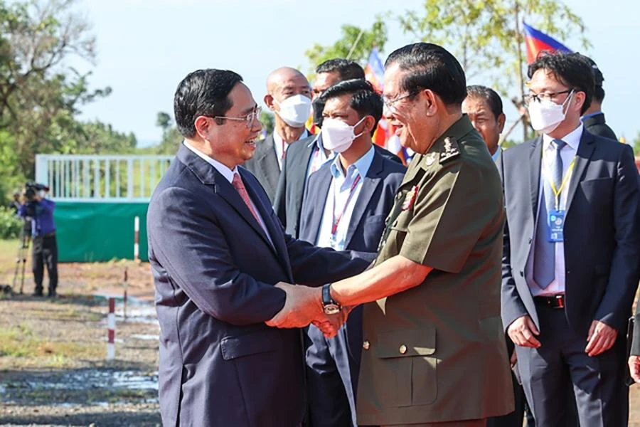 Thủ tướng Phạm Minh Chính chủ trì lễ đón Thủ tướng Hun Sen và đoàn đại biểu cấp cao Chính phủ Campuchia. Ảnh: VGP