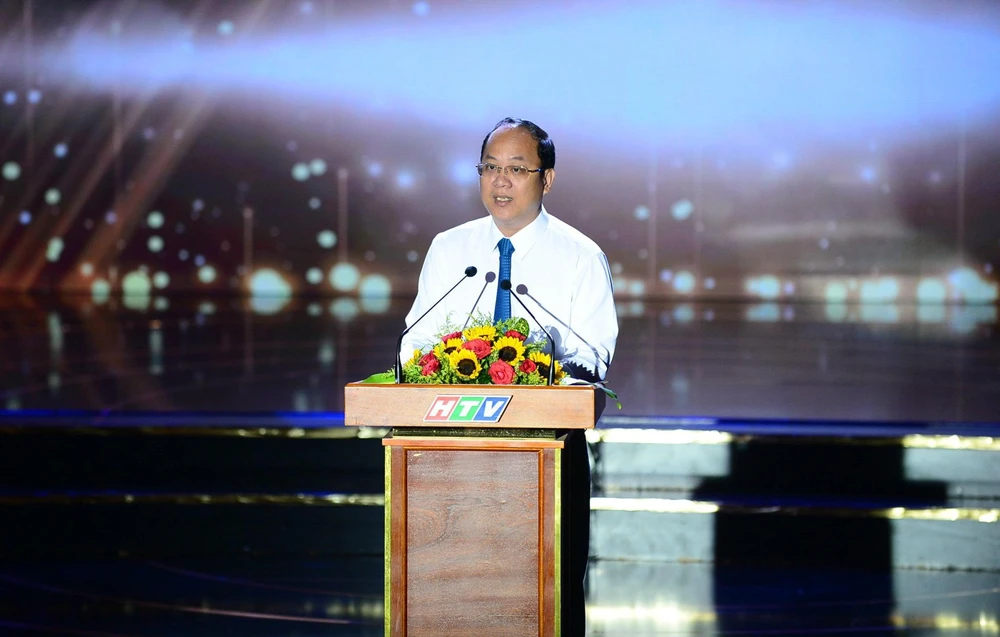 Ông Nguyễn Hồ Hải, Phó Bí thư Thành ủy TP.HCM phát buổi tại buổi lễ trao giải. Ảnh: HOÀNG GIANG Ông Nguyễn Hồ Hải, Phó Bí thư Thành ủy TP.HCM phát buổi tại buổi lễ trao giải. Ảnh: HOÀNG GIANG