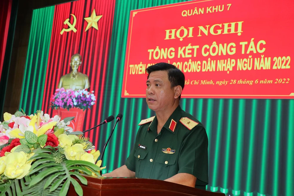 Thiếu tướng Nguyễn Trường Thắng, Tư lệnh Quân khu chủ trì hội nghị. Ảnh: BQK7