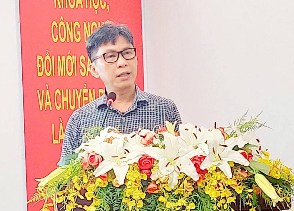 TS Nguyễn Việt Dũng, Giám đốc Sở KH&amp;CN TP.HCM phát biểu tại hội nghị. Ảnh: THÚY NHI