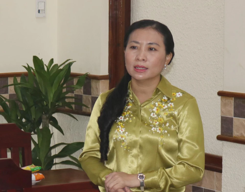 Bà Phan Kiều Thanh Hương, Phó Chủ tịch Ủy ban MTTQ Việt Nam TP.HCM, phát biểu tại buổi giám sát. Ảnh: THÚY NHI Bà Phan Kiều Thanh Hương, Phó Chủ tịch Ủy ban MTTQ Việt Nam TP.HCM, phát biểu tại buổi giám sát. Ảnh: THÚY NHI