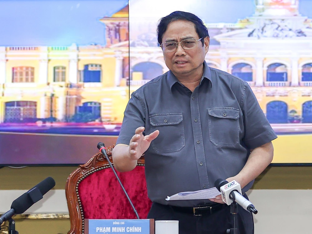 Thủ tướng nêu ra ba bài học kinh nghiệm được rút ra từ thành tựu đã đạt được của TP.HCM. Ảnh: VGP