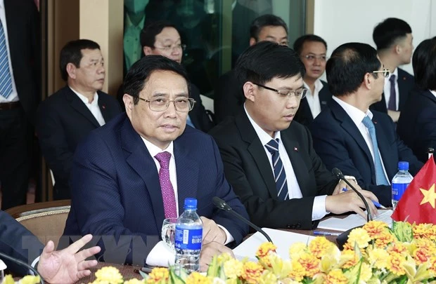 Thủ tướng Phạm Minh Chính phát biểu tại Tọa đàm với một số doanh nghiệp hàng đầu của Brunei. Ảnh: TTXVN