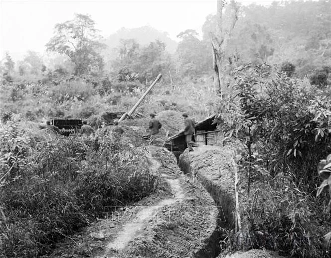 Chiến sĩ Đại đội 7, Tiểu đoàn 3 pháo binh, Đoàn M68 Hà Tuyên chuẩn bị đợt chiến đấu mới.