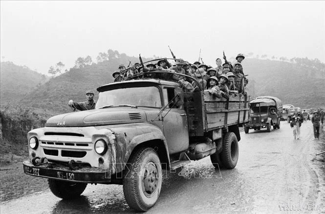 Bộ đội ta hành quân lên mặt trận phía Bắc, tháng 2-1979.