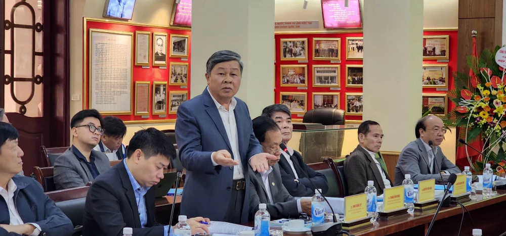 PGS-TS Đinh Dũng Sỹ, nguyên Vụ trưởng Vụ Pháp luật Văn phòng Chính phủ. Ảnh: TN