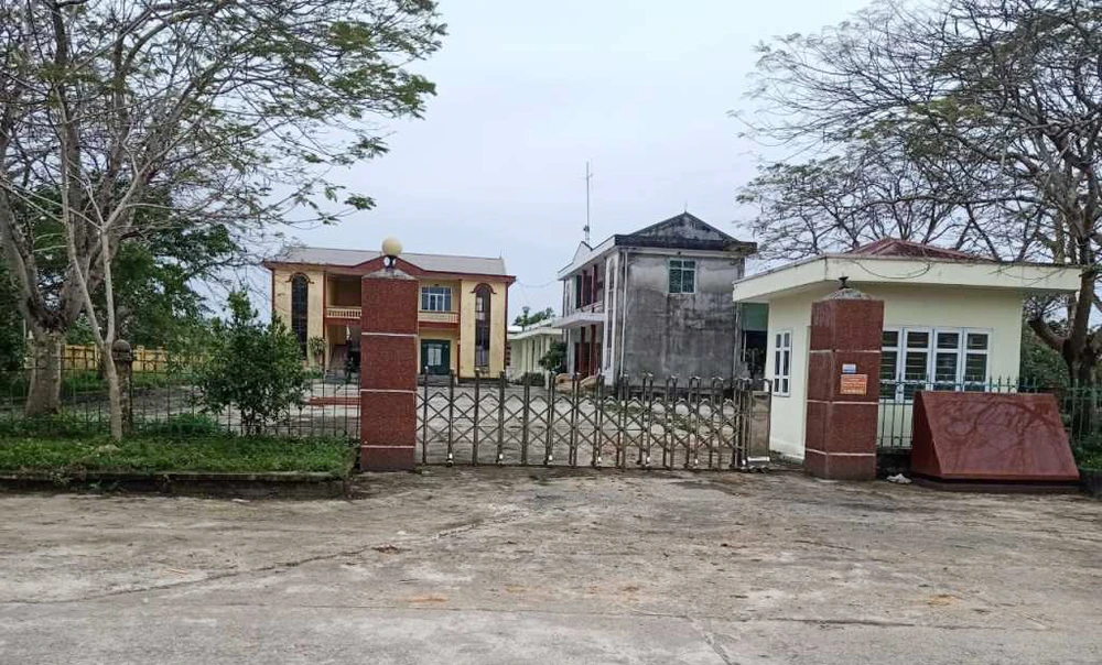 Trụ sở UBND xã Quảng Thắng, huyện Hải Hà, tỉnh Quảng ninh (cũ) bị bỏ hoang từ khi sáp nhập vào xã Quảng Minh. Ảnh: Cổng TTĐT Quảng Ninh