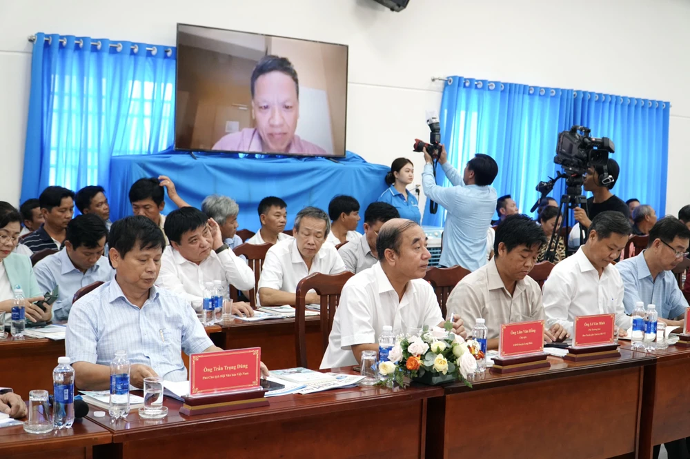 GS.TS – Đại sứ Nguyễn Hồng Thao, thành viên của Ủy ban Luật pháp Quốc tế, chia sẻ từ đầu cầu ở Pháp. GS.TS – Đại sứ Nguyễn Hồng Thao, thành viên của Ủy ban Luật pháp Quốc tế, chia sẻ từ đầu cầu ở Pháp.