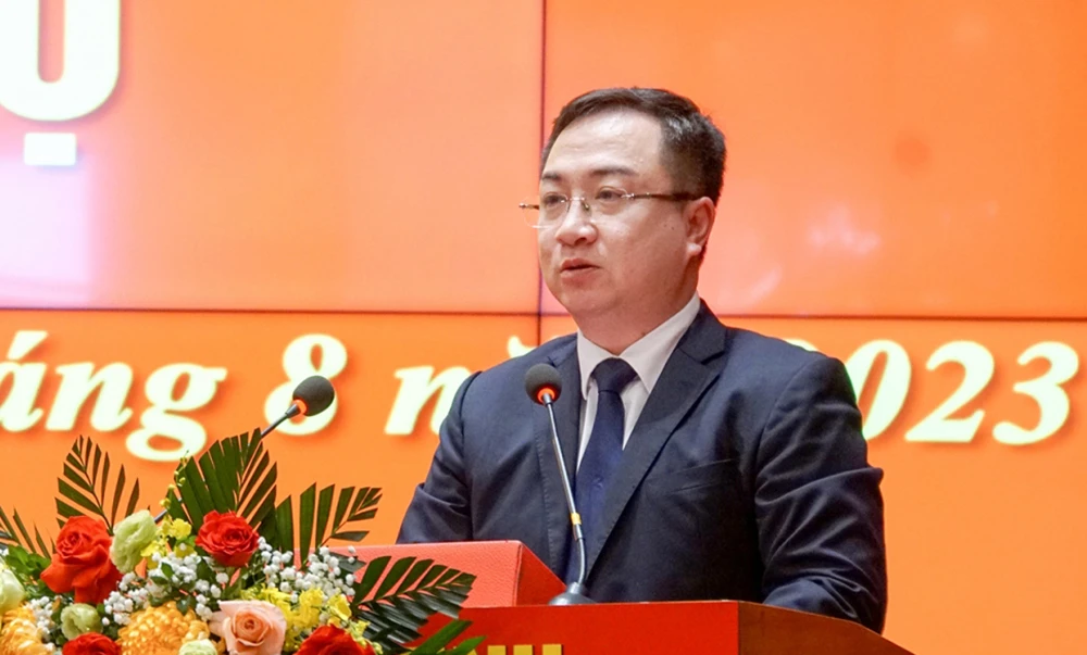 Tân Phó Bí thư Tỉnh uỷ Quảng Ninh Đặng Xuân Phương phát biểu nhận nhiệm vụ. Ảnh: VOV