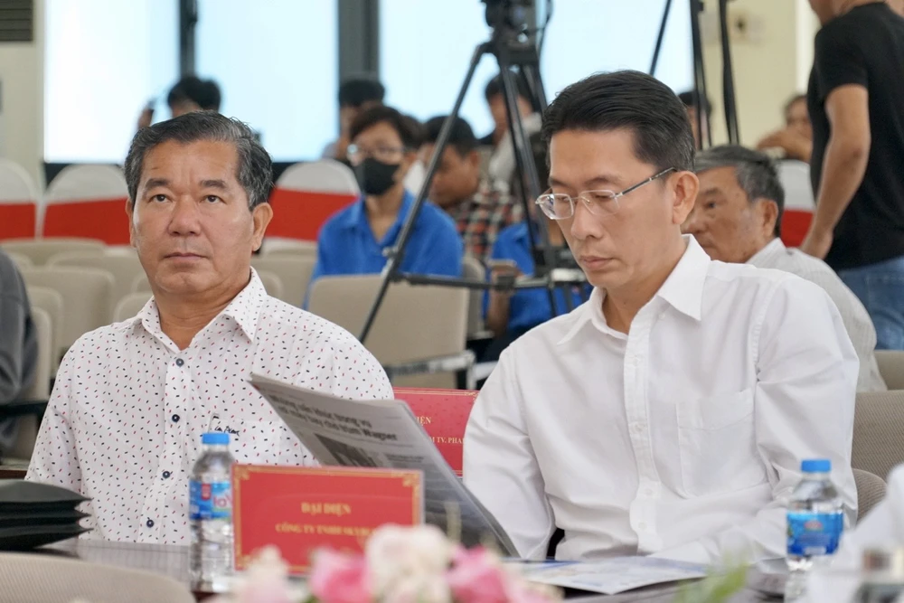 Ngoài ra, còn có đại diện của lãnh đạo các sở, ngành... của tỉnh Phú Yên.