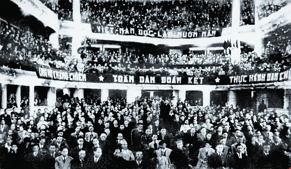 Mỗi bản Hiến pháp sau này dù nhằm tập trung giải quyết một số nhiệm vụ chiến lược đặt ra trong giai đoạn lịch sử nhất định nhưng những giá trị trường tồn của Hiến pháp 1946 vẫn là hồn cốt. Ảnh: TƯ LIỆU