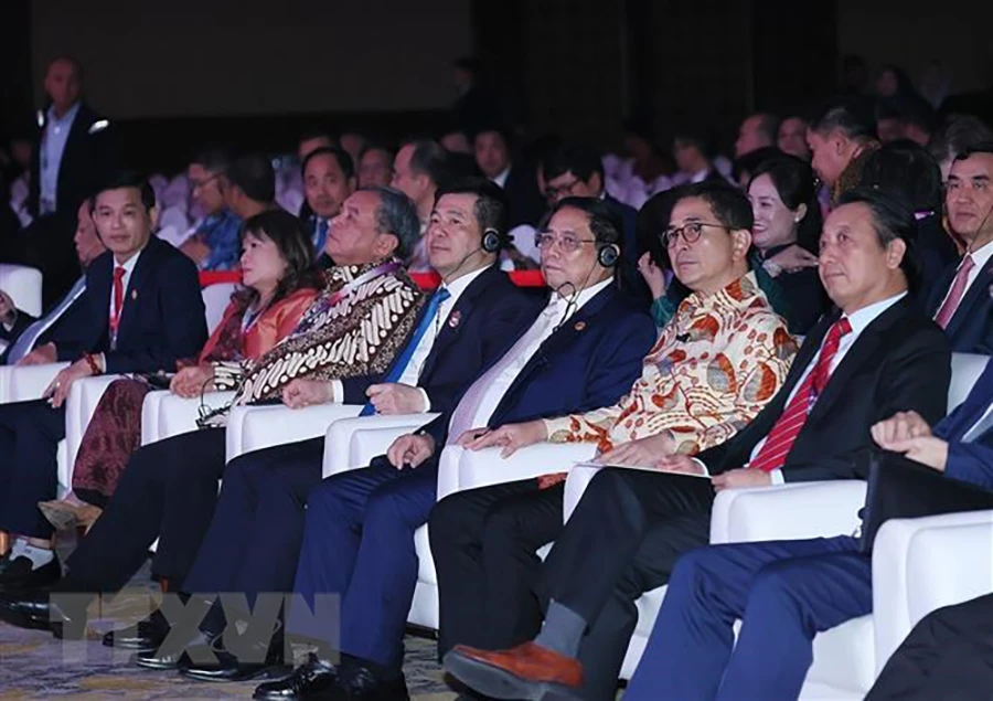 Thủ tướng Phạm Minh Chính dự Hội nghị Thượng đỉnh Kinh doanh đầu tư ASEAN (ASEAN BIS) 2023. Ảnh: TTXVN Thủ tướng Phạm Minh Chính dự Hội nghị Thượng đỉnh Kinh doanh đầu tư ASEAN (ASEAN BIS) 2023. Ảnh: TTXVN