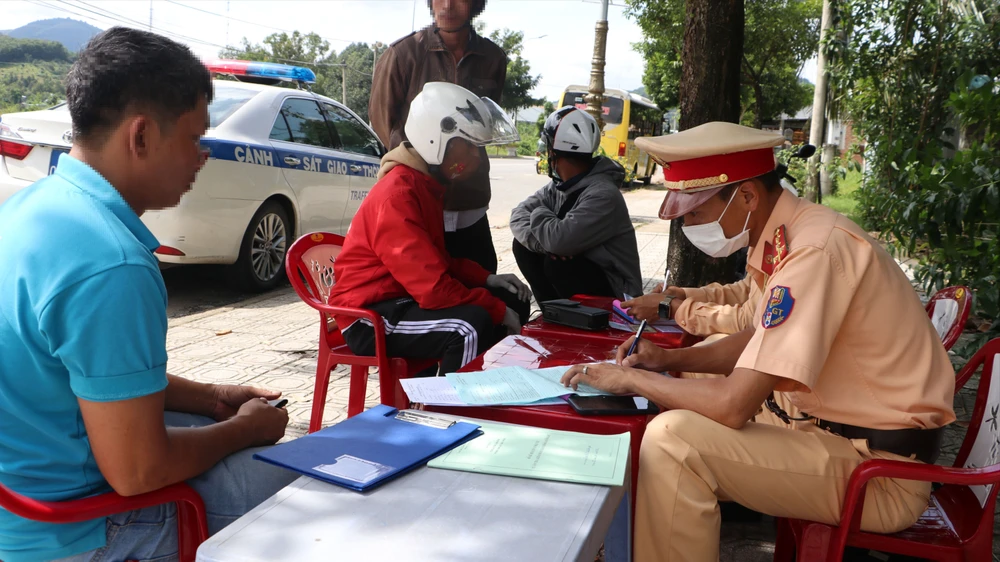 xu-ly-nong=-do-con-lam-dong (4).jpg