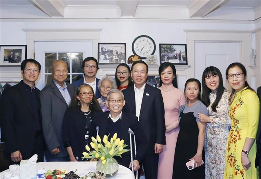 Chủ tịch nước Võ Văn Thưởng thăm gia đình Việt kiều yêu nước Phạm Văn Tịch