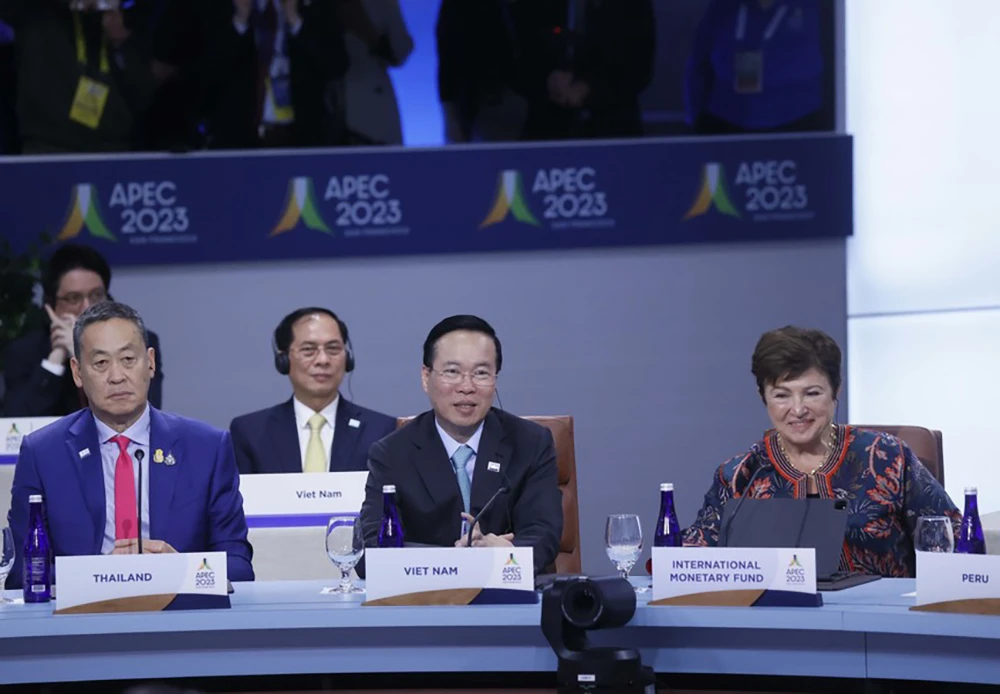 4-chu-tich-nuoc-vo-van-thuong-ket-thuc-chuyen-tham-my-apec.jpeg