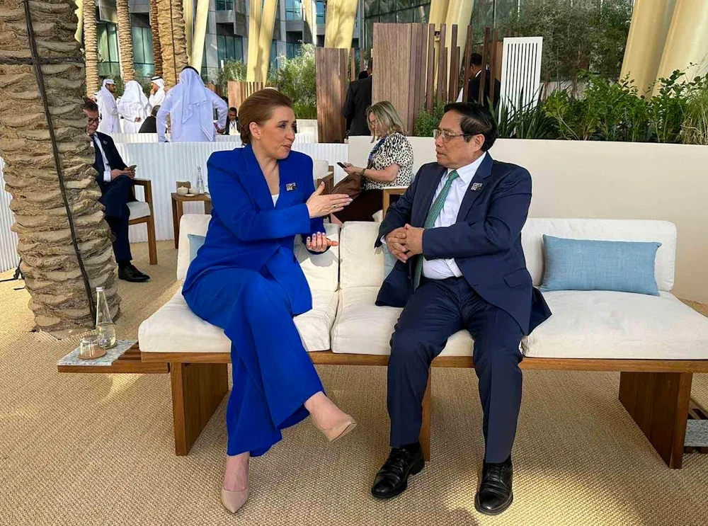 Dubai sẽ chia sẻ, hỗ trợ Việt Nam xây dựng Trung tâm Tài chính